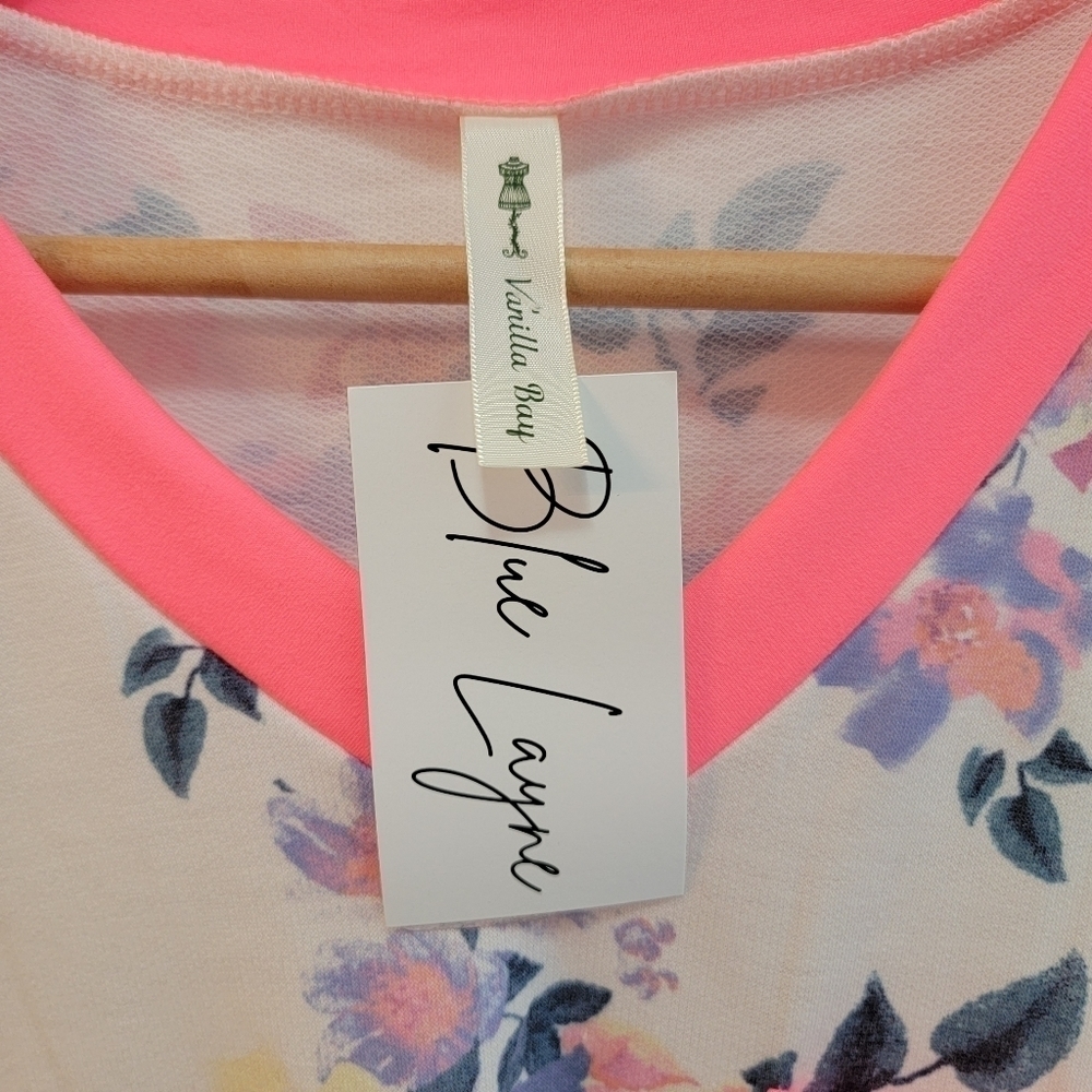 NWT Vanilla Bay Blue Lagoon Power to the Flower Tee Shirt Size S - Picture 3 of 4